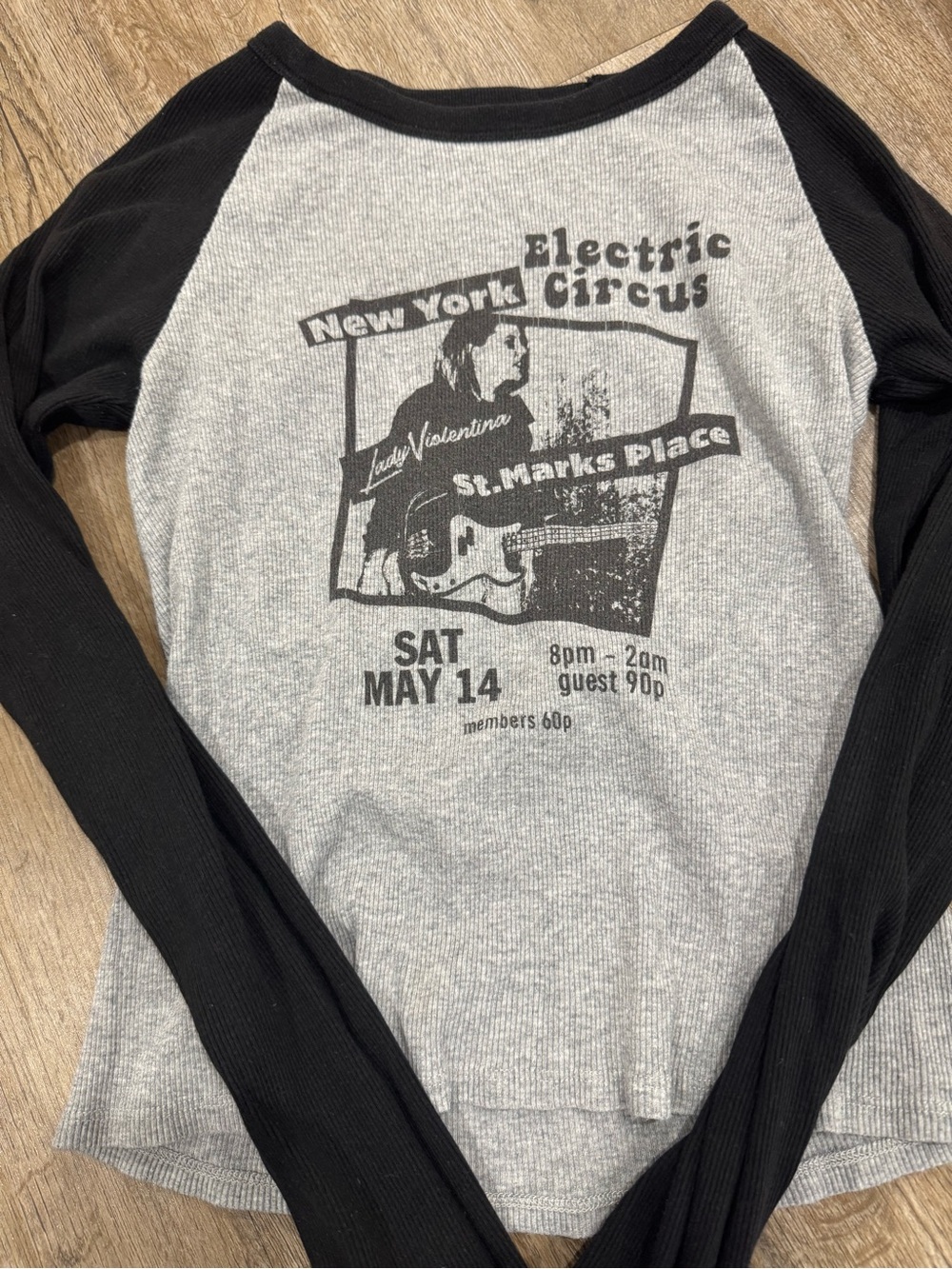 Graphic Long Sleeve Tee - Gray & Black